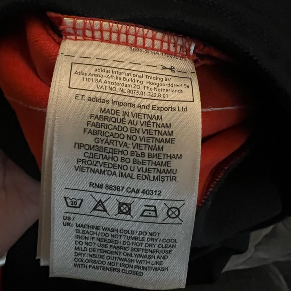 This is a 3 piece adidas track set red,navy and white in a size M - Picture 10 of 15